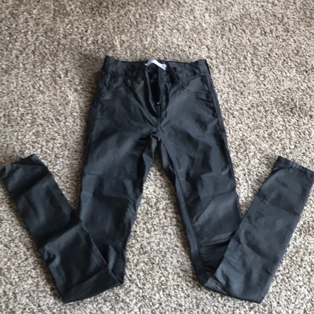 Faux leather stretch jeans